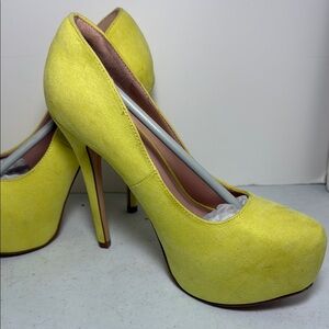 Dream Pairs Lemon Yellow Platform Heels size 7.5
